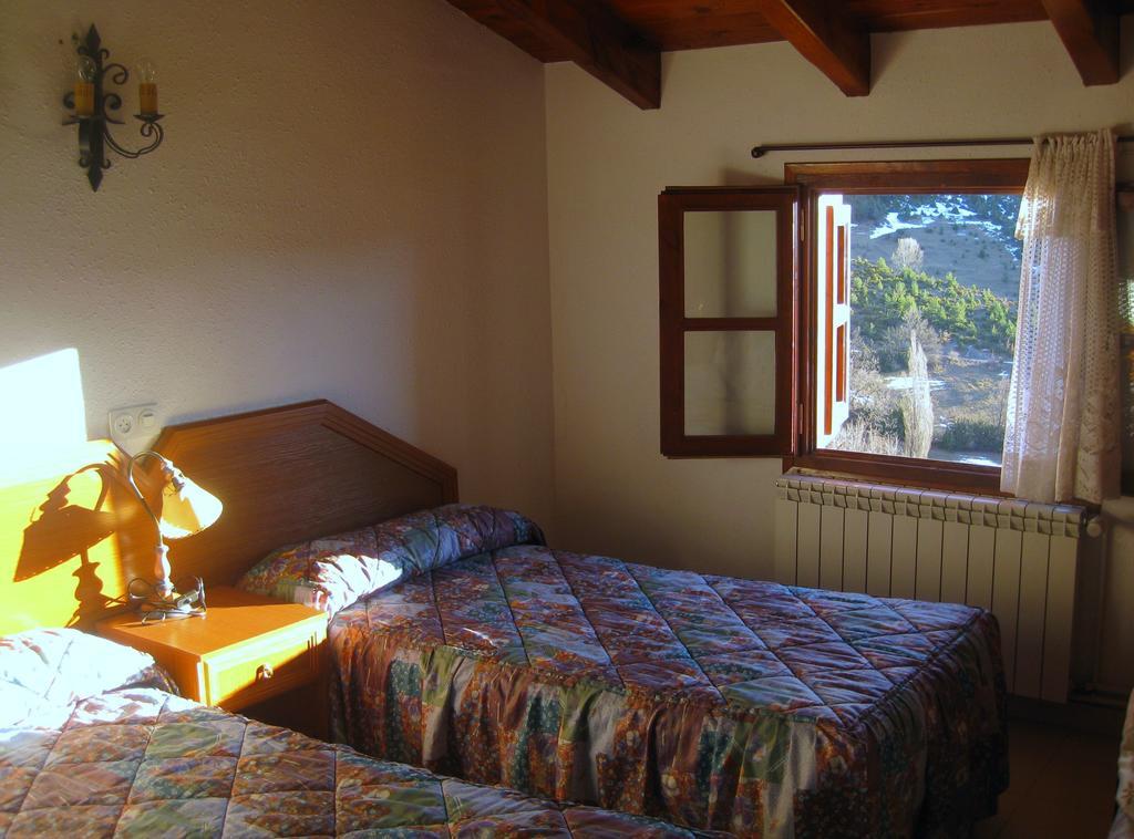 Casa Enriu-Alojamiento Y Desayuno Vilaller Quarto foto